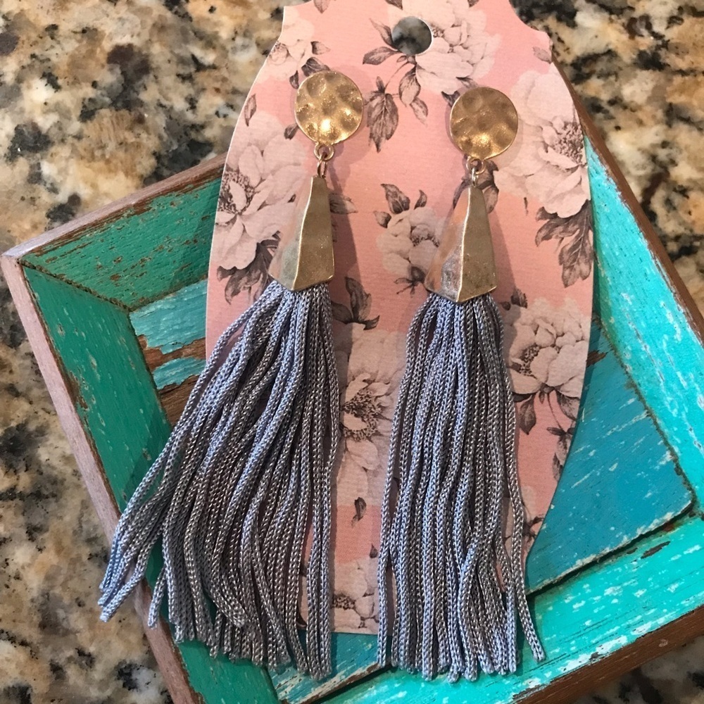 ▪️Hammered Gold Tassel Earrings